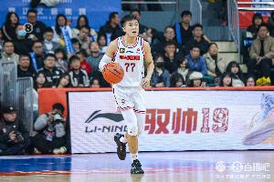 星空体育-防守奇兵！黄荣奇拼出5次犯规限制哈维投篮17中6 前两场没打