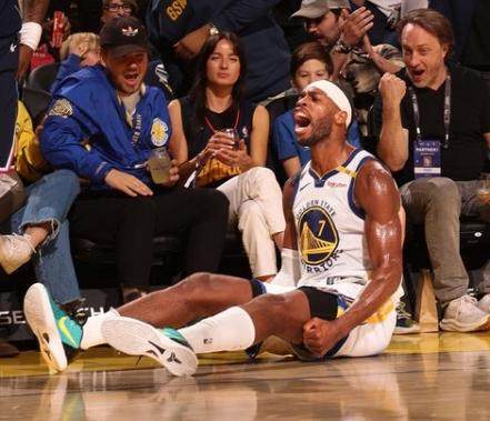 星空体育-库里崴脚 希尔德哑火 勇士蜜月期来得快去得更快