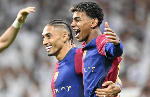 星空投注-【评分】皇马全员掉线，世一锋莱万！神一般弗利克！