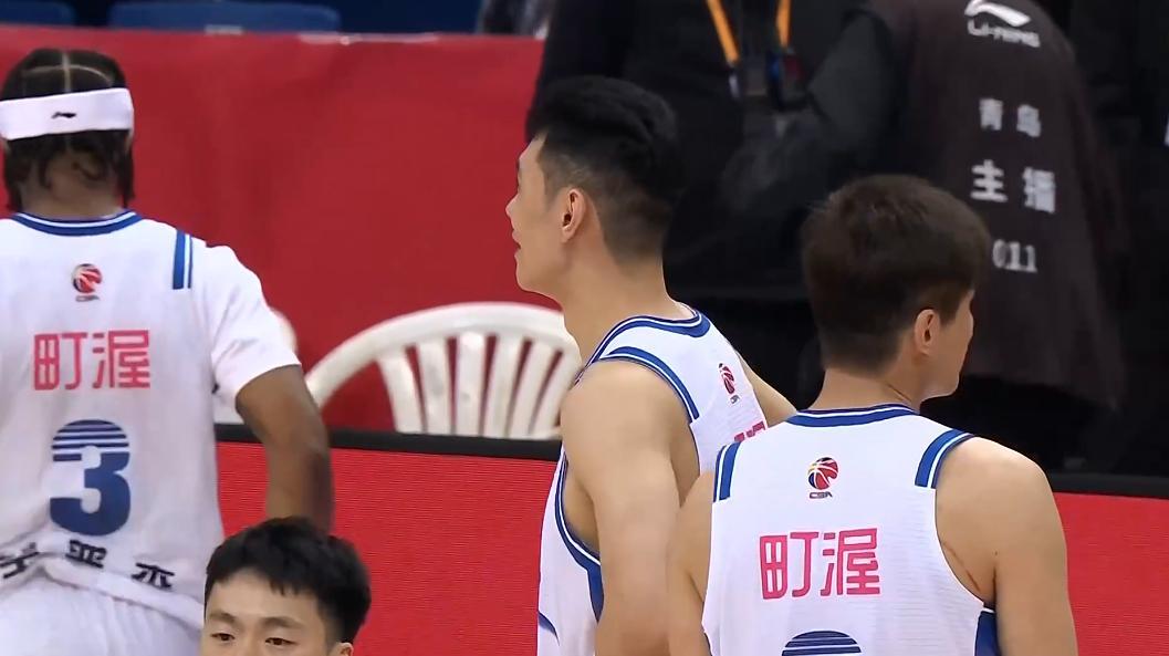 双外援粤沪大获全胜!大王生涯之夜,上海锁定冠军,广东杀回前3